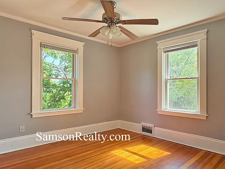 38 Viola Ave #2 — Photo 6