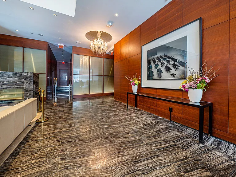 180 University Ave #4708 — Photo 31