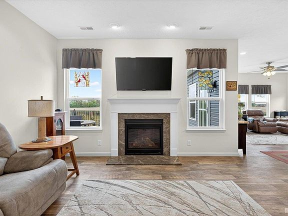 3rd image of 2683 Glastonbury Way