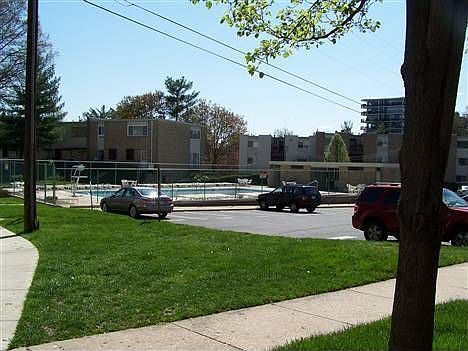 4th image of 3217 University Blvd W #3217