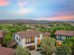 6 Lookout Hl, Newport Beach, CA 92657
