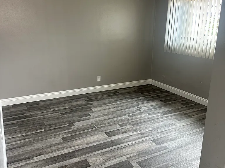 9308 Somerset Blvd — Photo 10