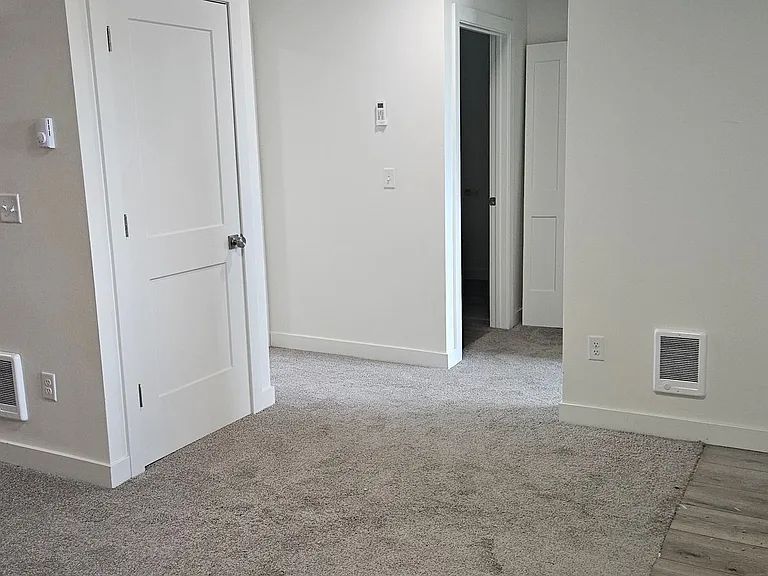 421 S McKinnon Rd — Photo 33