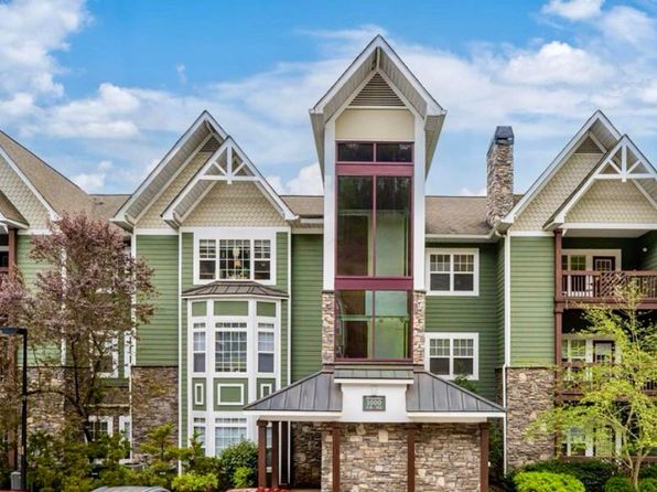 1000 Olde Eastwood Village Blvd #6B