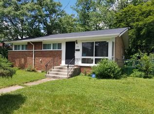 2750 Oxford Dr, Markham, IL 60428