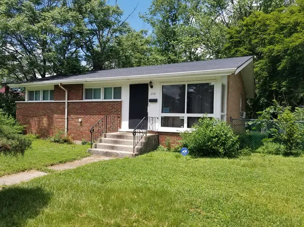 2750 Oxford Dr, Markham, IL 60428