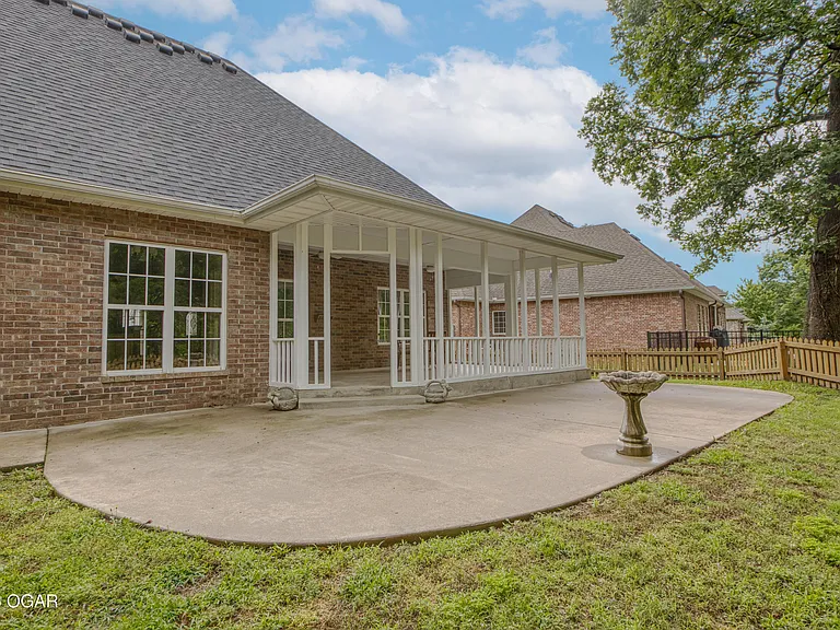 2813 Waters Edge Blvd — Photo 27