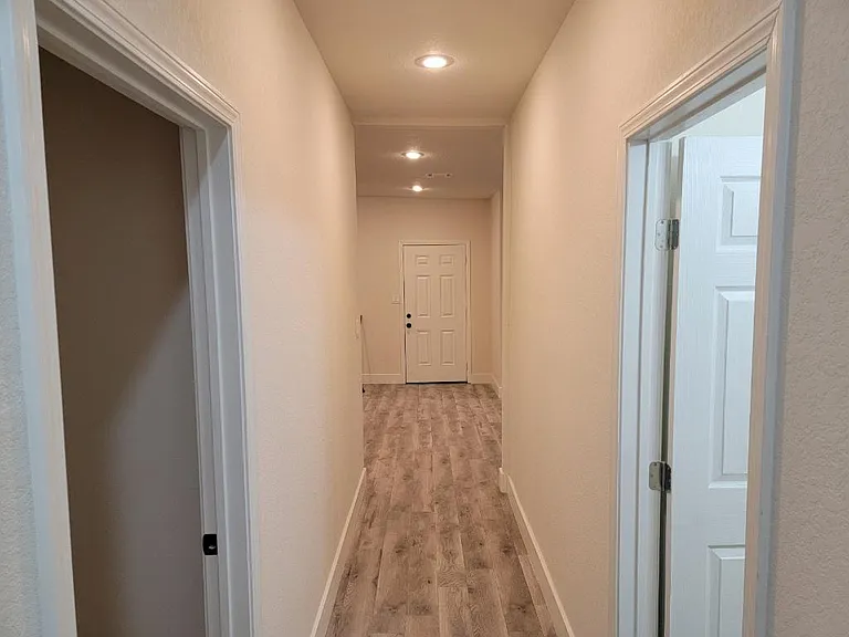 4006 W Travis St — Photo 3
