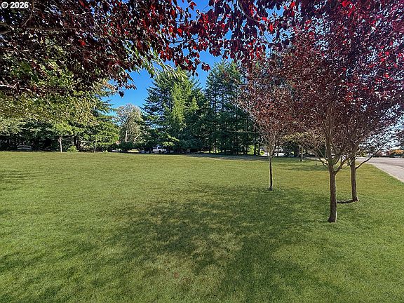 2nd image of 932 Midland Way
