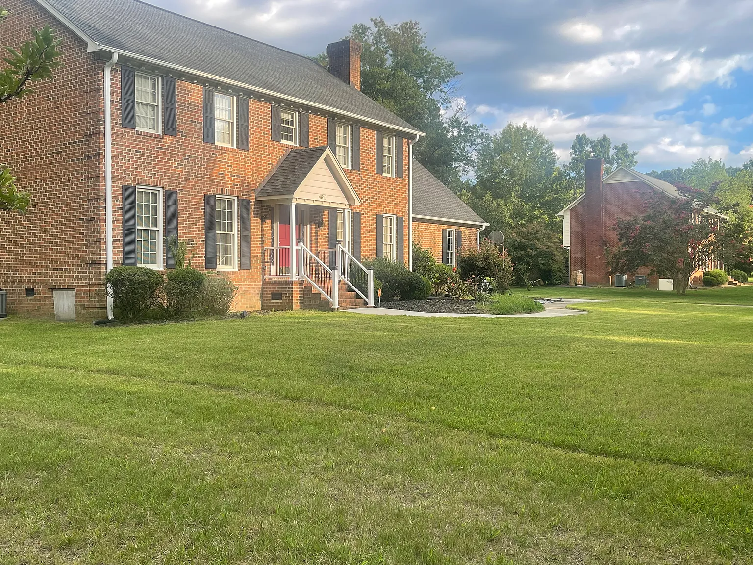 4 bed, 2.5 bath, 2664 sqft, $2,795 — Photo 1