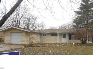 9256 Milford Dr, Northfield, OH 44067