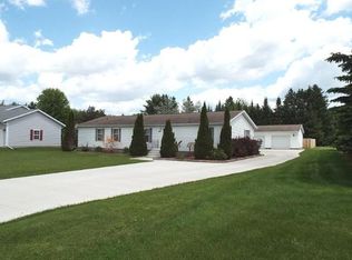 827 Deresch St, Antigo, WI 54409