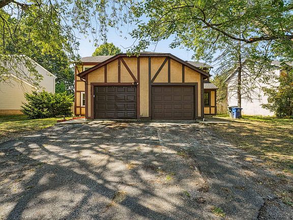 3rd image of 4073 Forest Edge Dr
