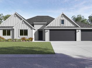 723 Grace Ln, Fredericksburg, TX 78624