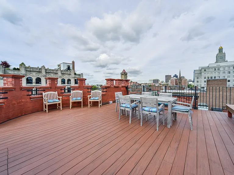 271 Dartmouth St #5G — Photo 4