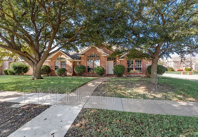 4911 Lakeland Dr — Photo 3