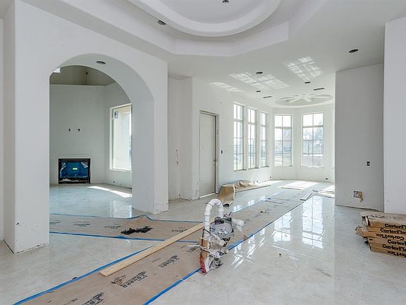 3rd image of 15302 Oyster Creek Ln