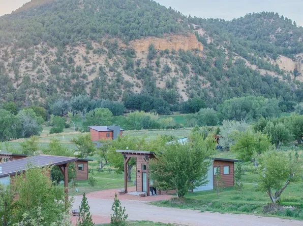 85 N Main St, Glendale, UT 84729