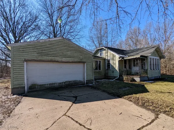 22683 Courtney Rd, Alliance, OH 44601