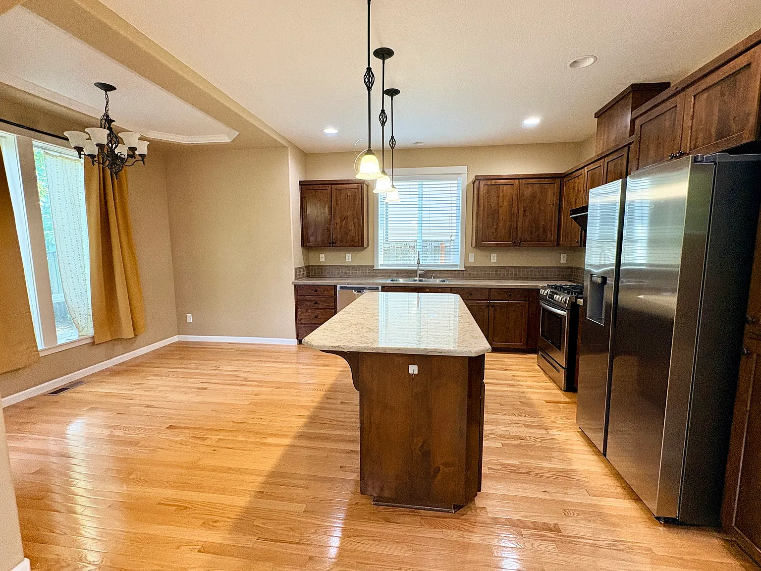 3 bed, 2.5 bath, 1736 sqft, $2,750 — Photo 4