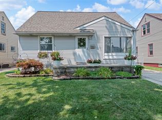 13384 Jobin St, Southgate, MI
