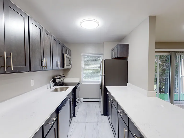 Montclair Estates — Photo 10