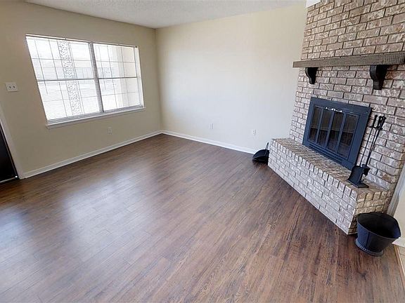 5th image of 1113 Leo Dr