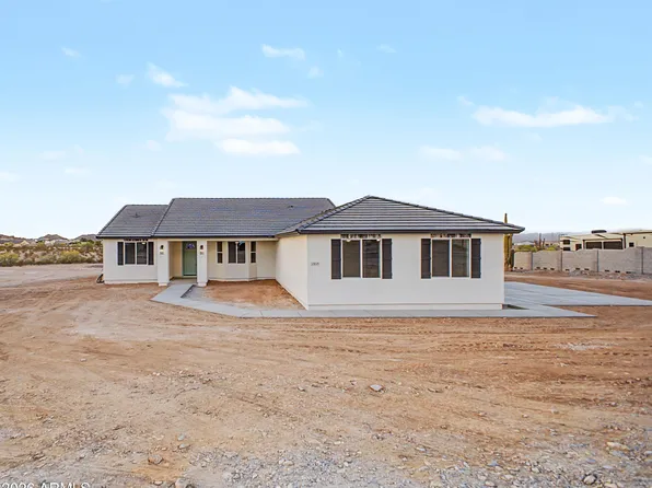 1868 W BROOKE Lane, San Tan Valley, AZ 85144