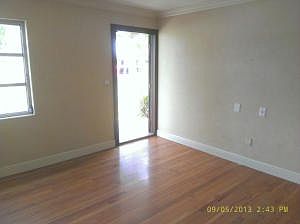5th image of 923 S D St