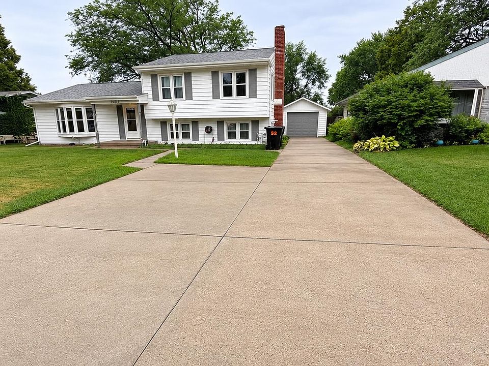 1st image of 1004 Hillcrest Rd