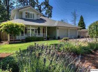 406 Edgewood Dr, Silverton, OR 97381