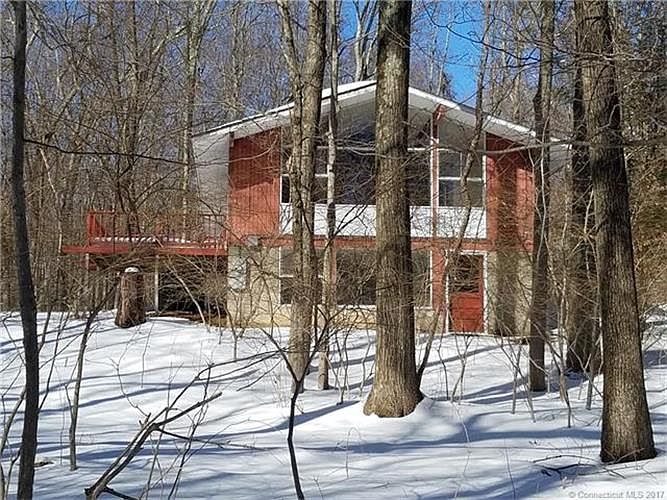 2nd image of 102 Birchwood Hts