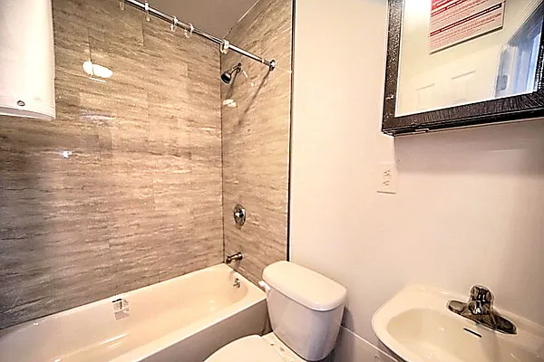 Rented by Metropolitan Realty | media 26