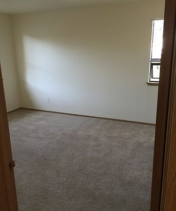 5th image of 10701 Meridian Ave N APT 301A