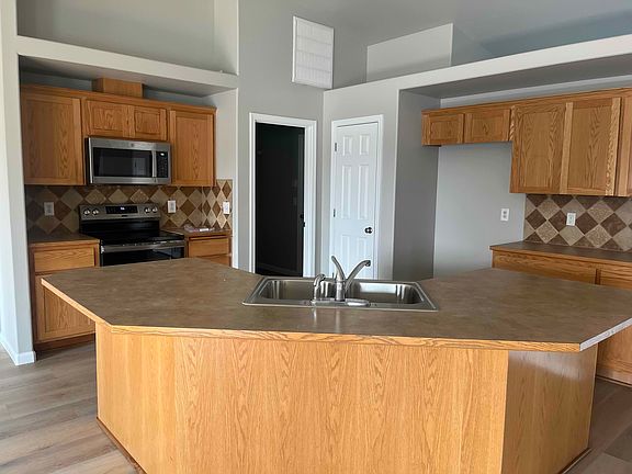 3rd image of 5309 Arthur Ln