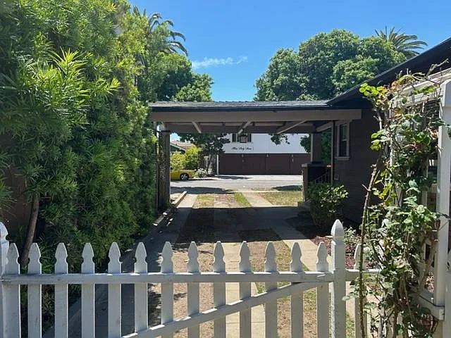 368 Gladys Ave — Photo 24