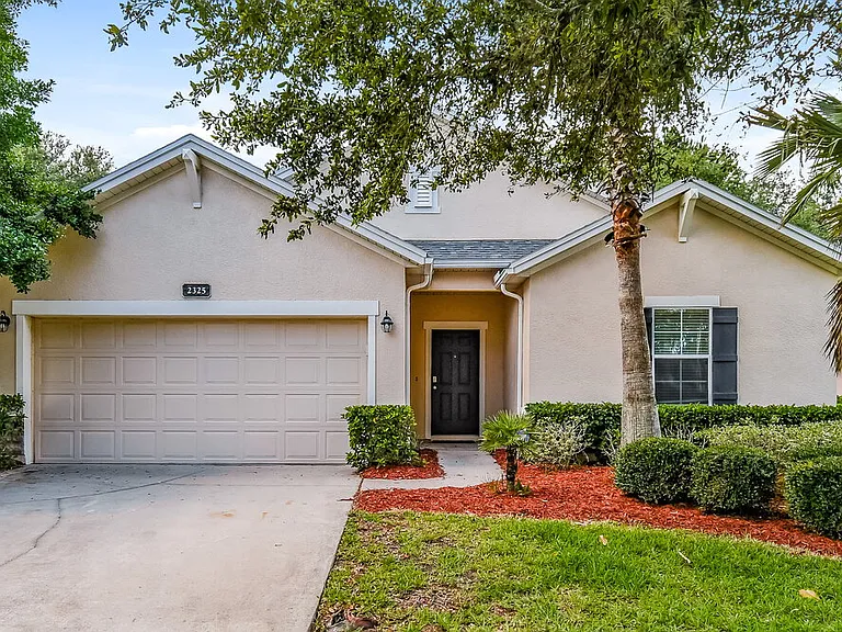 2325 Creekfront Dr — Photo 1