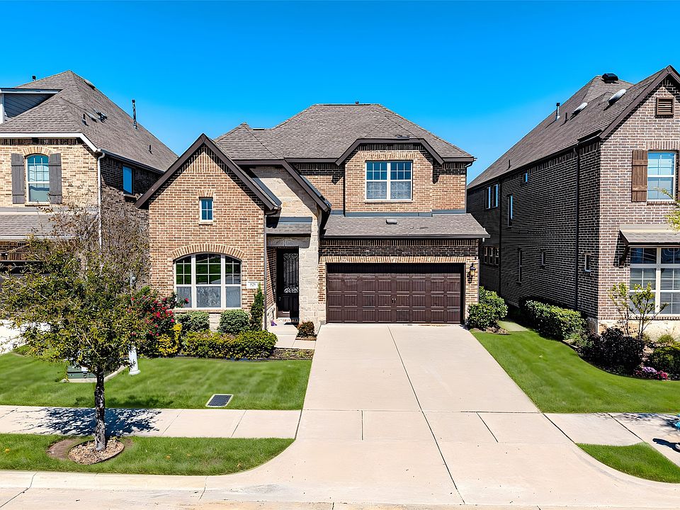 1st image of 523 Paddock Way