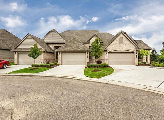 2nd image of 5736 Knob Hill Cir