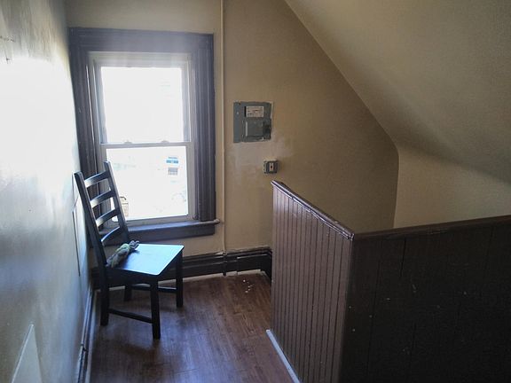 2nd image of 941 S 19th St Floor 3