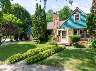 314 S Clifton Ave, Elgin, IL 60123