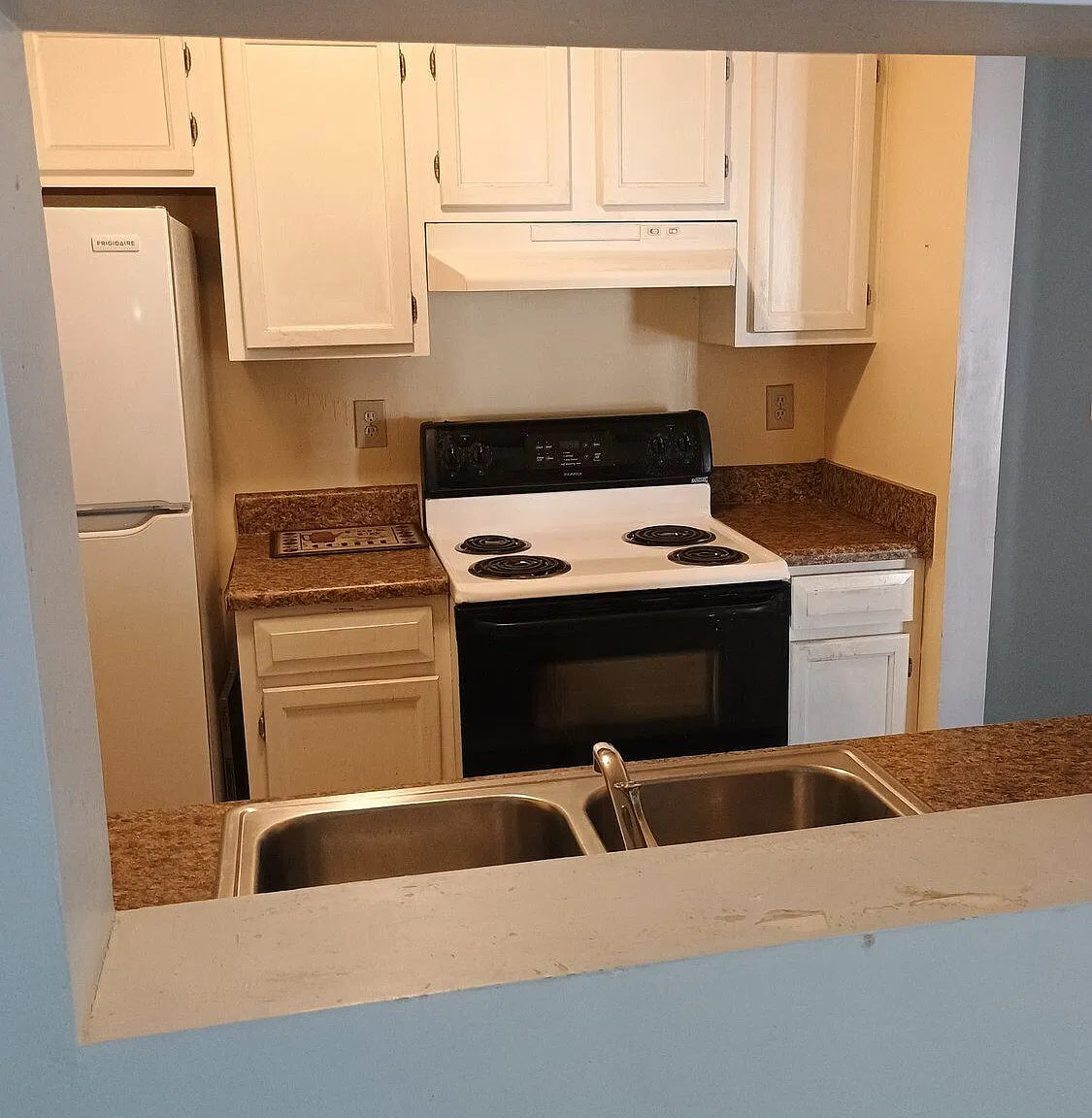 1 bed, 1.0 bath, 750 sqft, $950 — Photo 2