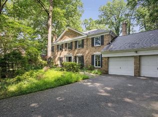 9313 Langford Ct, Potomac, MD 20854