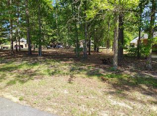 821 Bentwood Cir, Manning, SC 29102