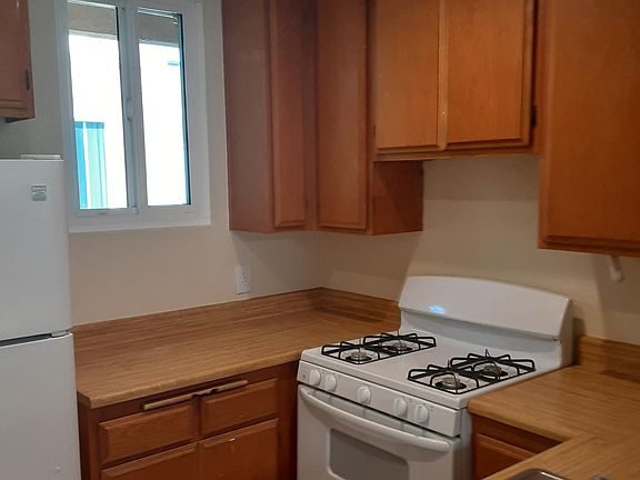 4th image of 3745 Bagley Ave #206