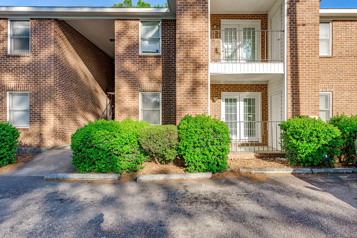 Building Photo - 403 Wormwood Ln #H