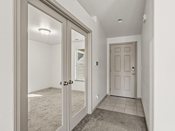 4th image of 3509 Carnelian St