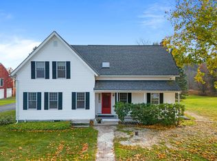 17 Griffin Ave, Londonderry, NH 03053