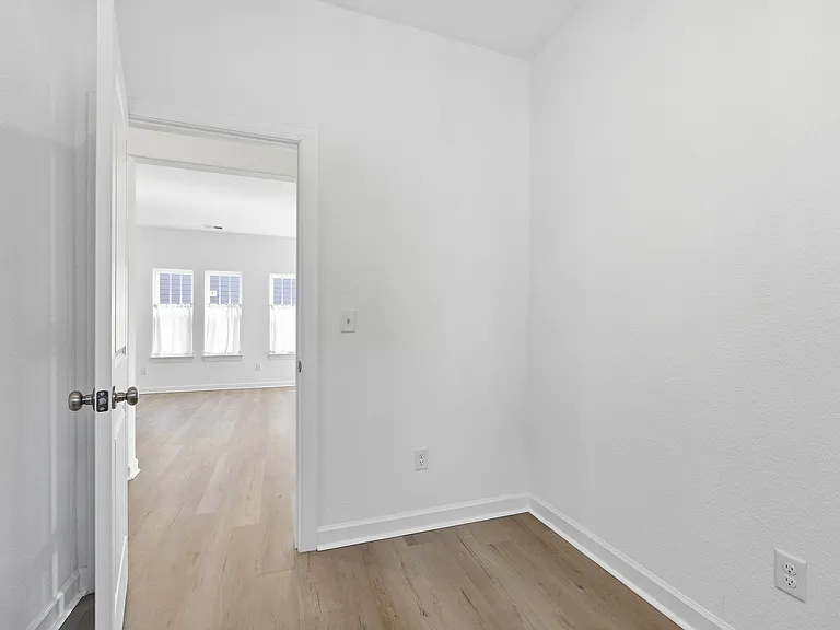 208 Ryker Rd E — Photo 19