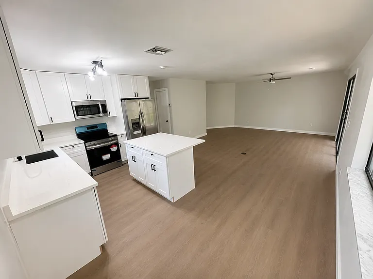 2546 Granada Ave #B — Photo 1